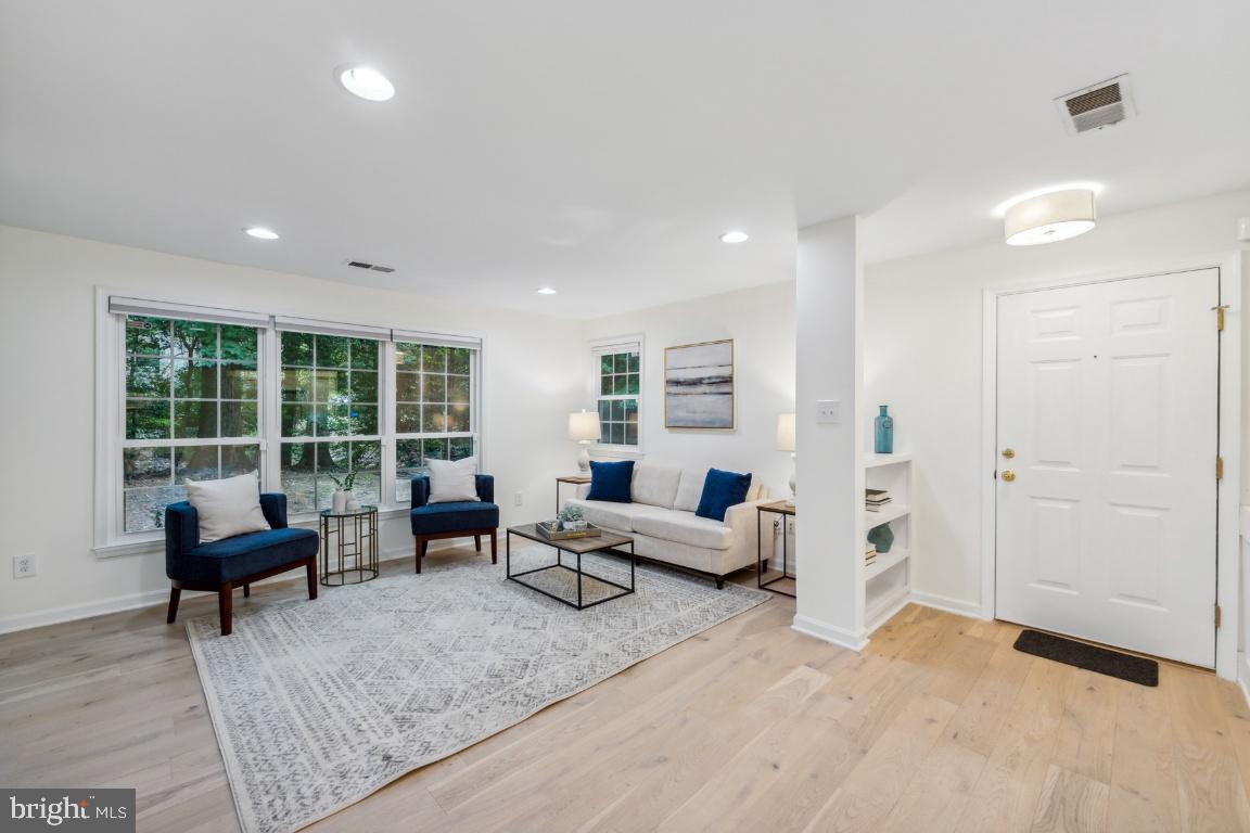 2229 Lovedale Lane, Unit 302B Reston, VA 20191 - Photo 2 of 25 Light and bright entry