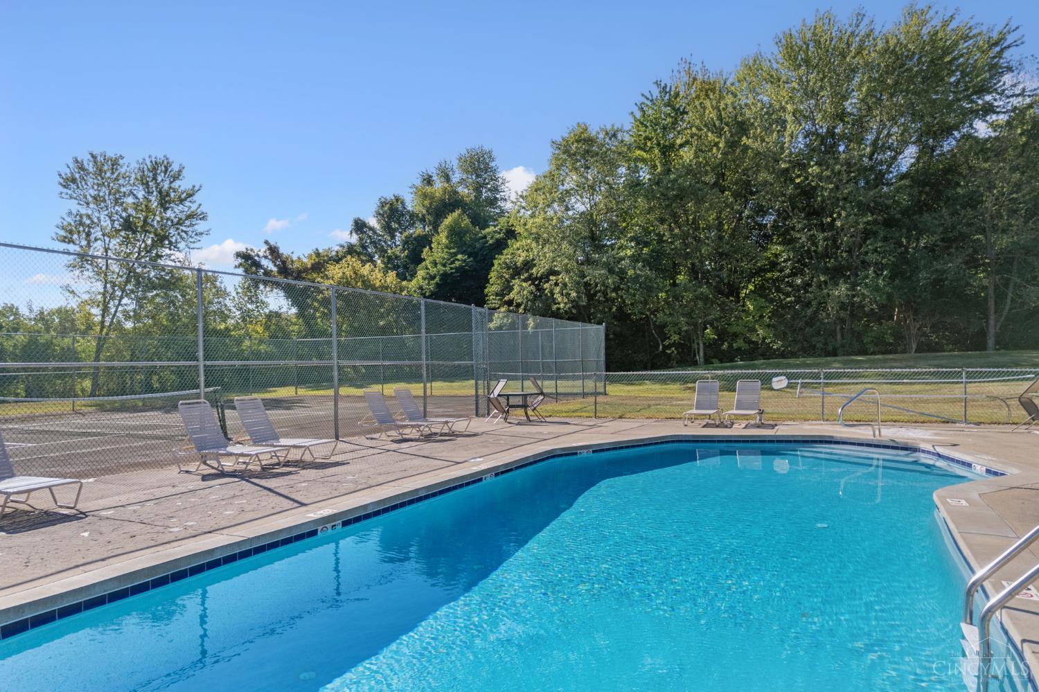 539 Davis Road, Unit 12 Cincinnati, OH 45255 - Photo 31 of 33