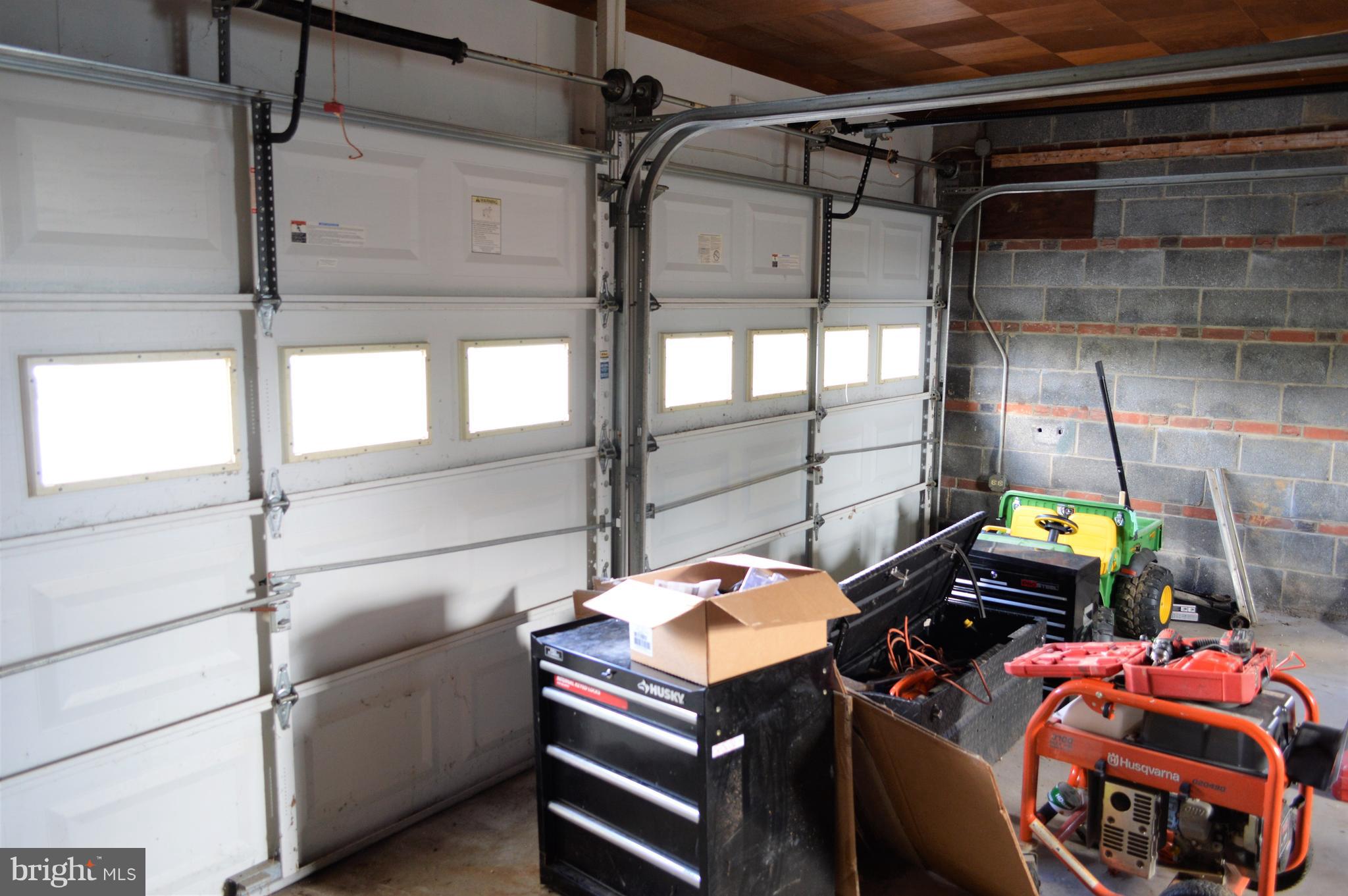 2209 Fairmount Road Hampstead, MD 21074 - Photo 24 of 29 Garage - auto door opener