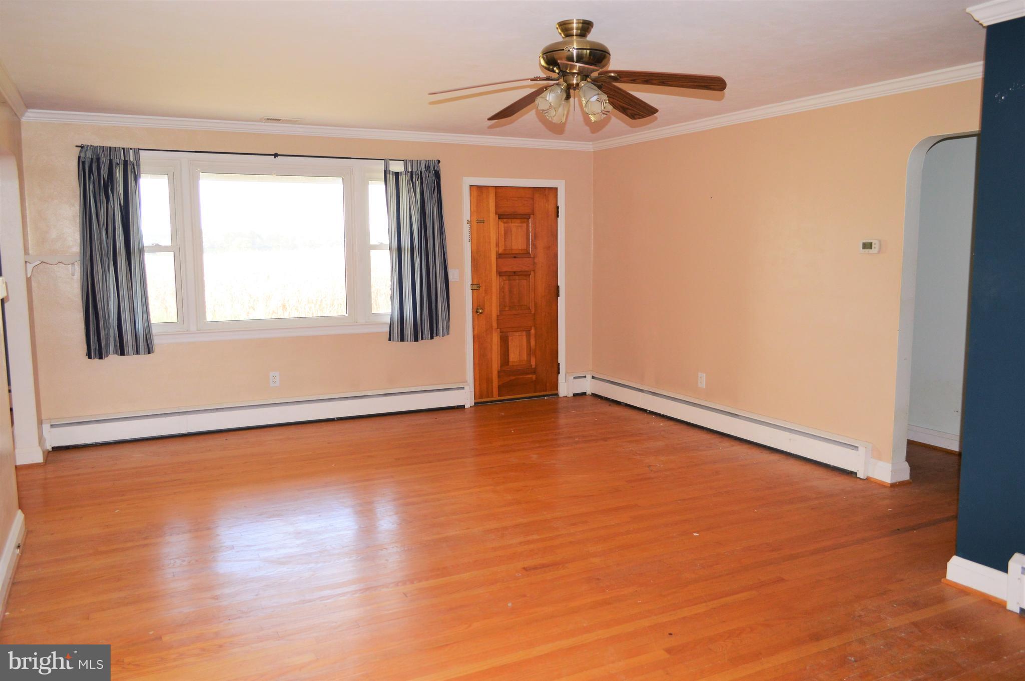 2209 Fairmount Road Hampstead, MD 21074 - Photo 6 of 29 Front door into Living Room