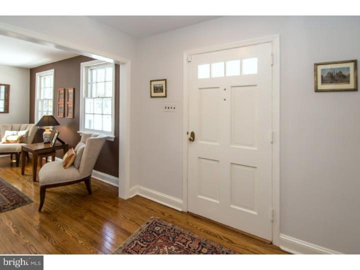 116 Pine Tree Road Wayne, PA 19087 - Photo 11 of 25 Foyer