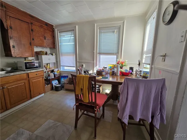 $119,900 | 317 East Division Street, Syracuse, NY 13208