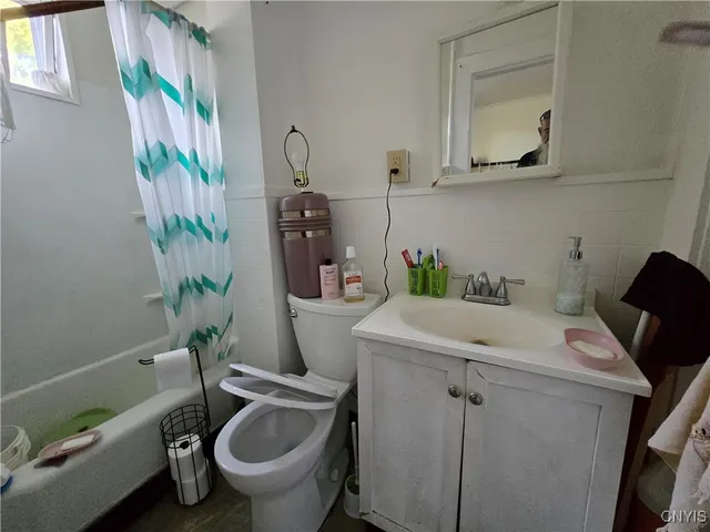 $119,900 | 317 East Division Street, Syracuse, NY 13208