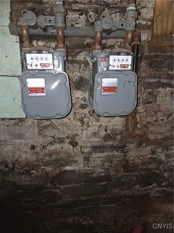 $119,900 | 317 East Division Street, Syracuse, NY 13208