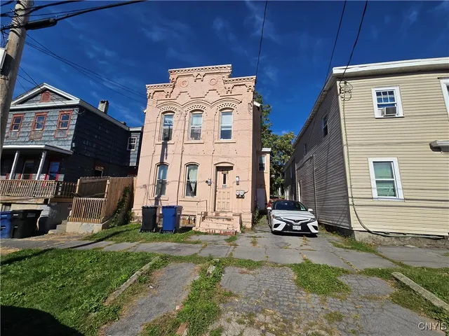 $119,900 | 317 East Division Street, Syracuse, NY 13208