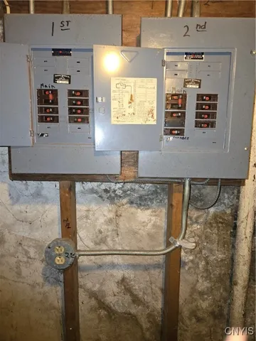 $119,900 | 317 East Division Street, Syracuse, NY 13208