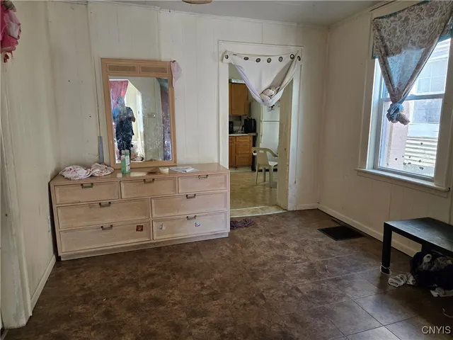 $119,900 | 317 East Division Street, Syracuse, NY 13208