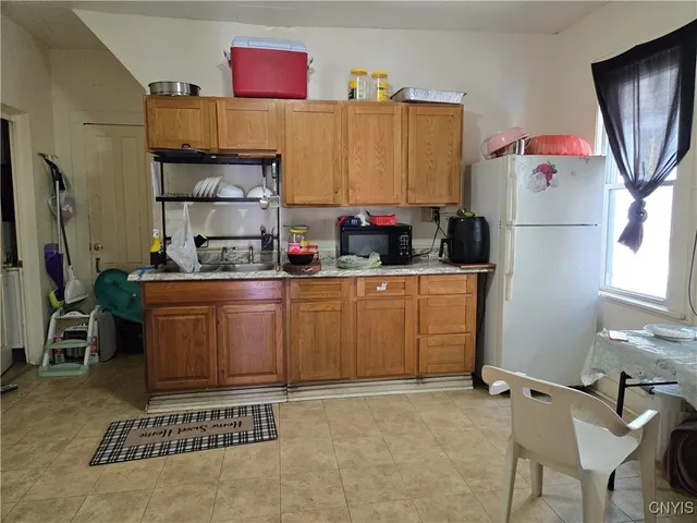 $119,900 | 317 East Division Street, Syracuse, NY 13208