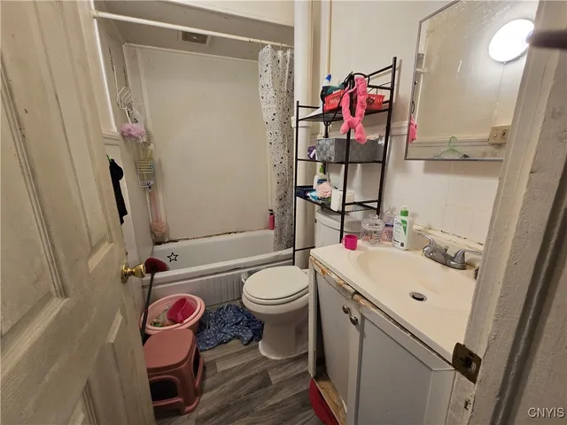 $119,900 | 317 East Division Street, Syracuse, NY 13208