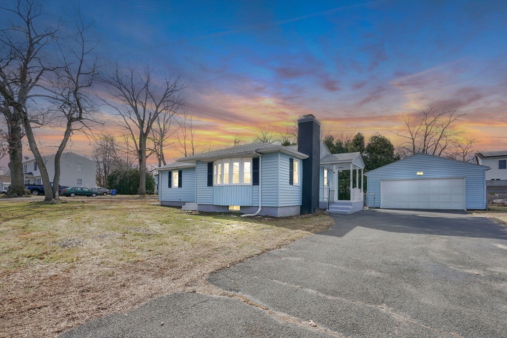 116 Carr Street Springfield, MA 01118 - Photo 1 of 35