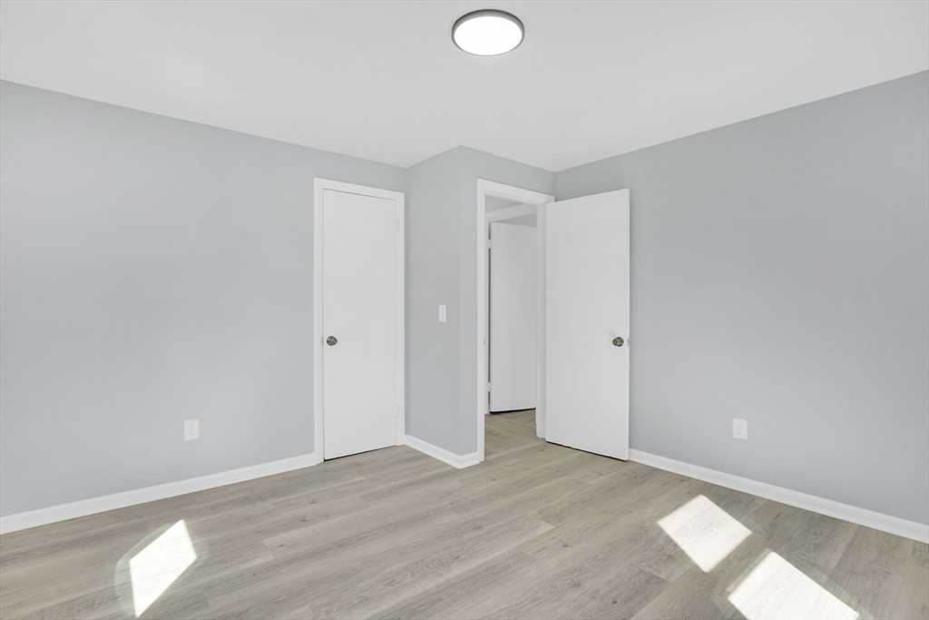 116 Carr Street Springfield, MA 01118 - Photo 14 of 35