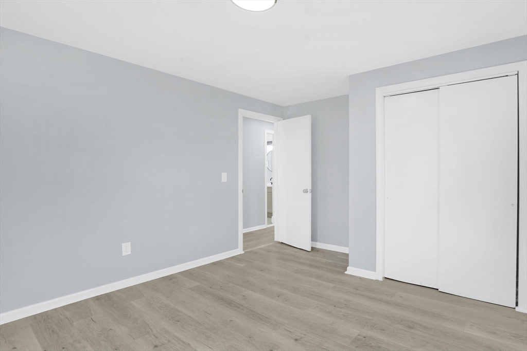 116 Carr Street Springfield, MA 01118 - Photo 17 of 35