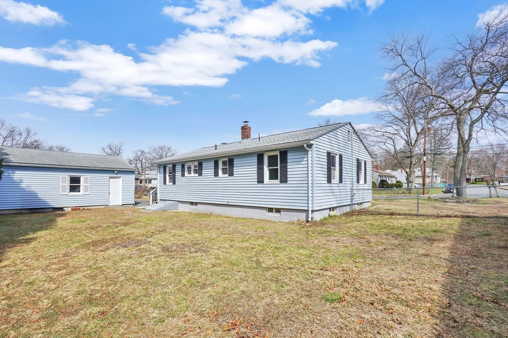 116 Carr Street Springfield, MA 01118 - Photo 30 of 35