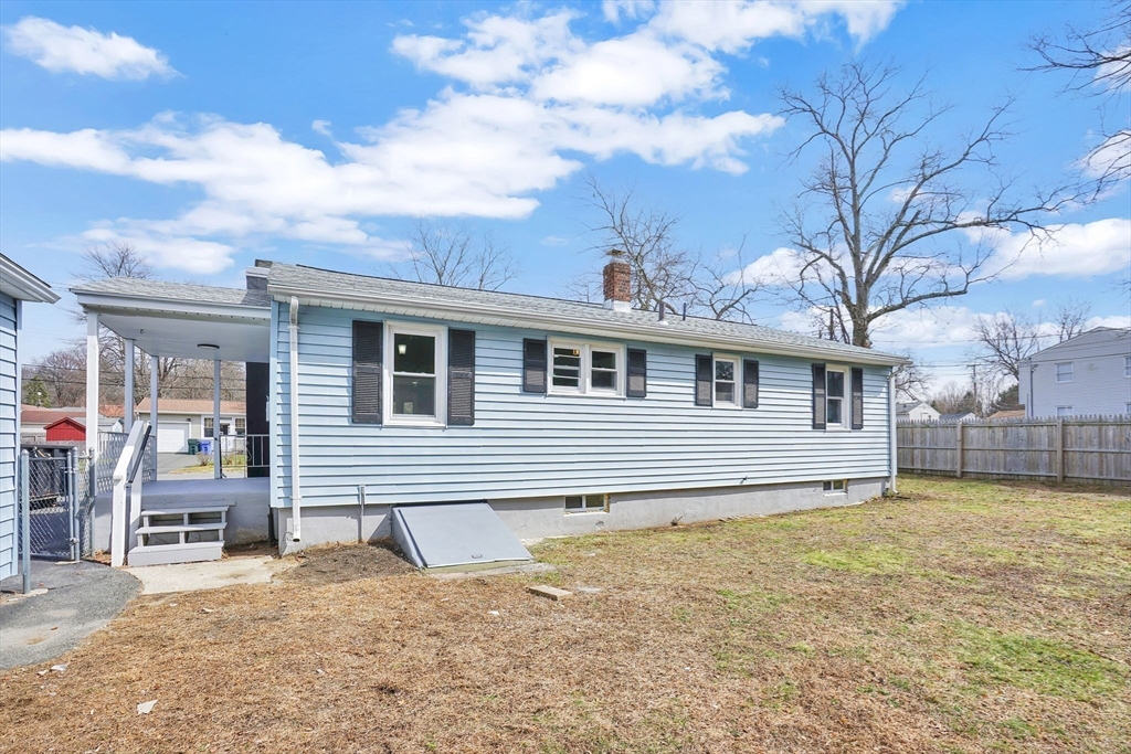 116 Carr Street Springfield, MA 01118 - Photo 31 of 35