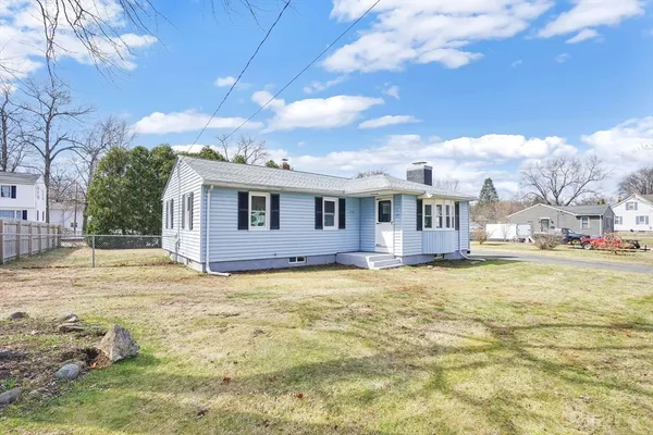 $329,900 | 116 Carr Street, Springfield, MA 01118