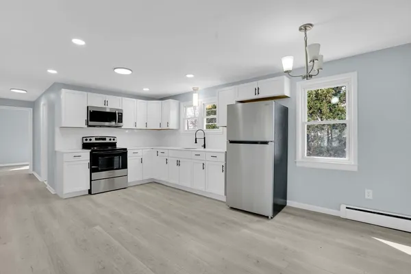 $329,900 | 116 Carr Street, Springfield, MA 01118