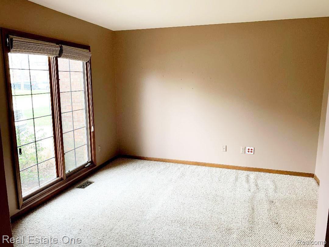 2777 Winter Park Road Rochester, MI 48309 - Photo 7 of 10 Winter Park Study.jpg