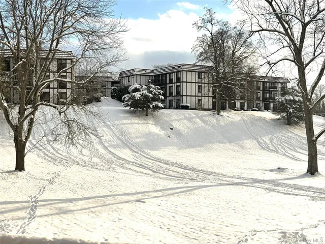 $350,000 | 7 Loudon Drive, Unit 7, Fishkill, NY 12524