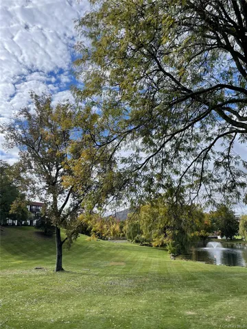 $350,000 | 7 Loudon Drive, Unit 7, Fishkill, NY 12524