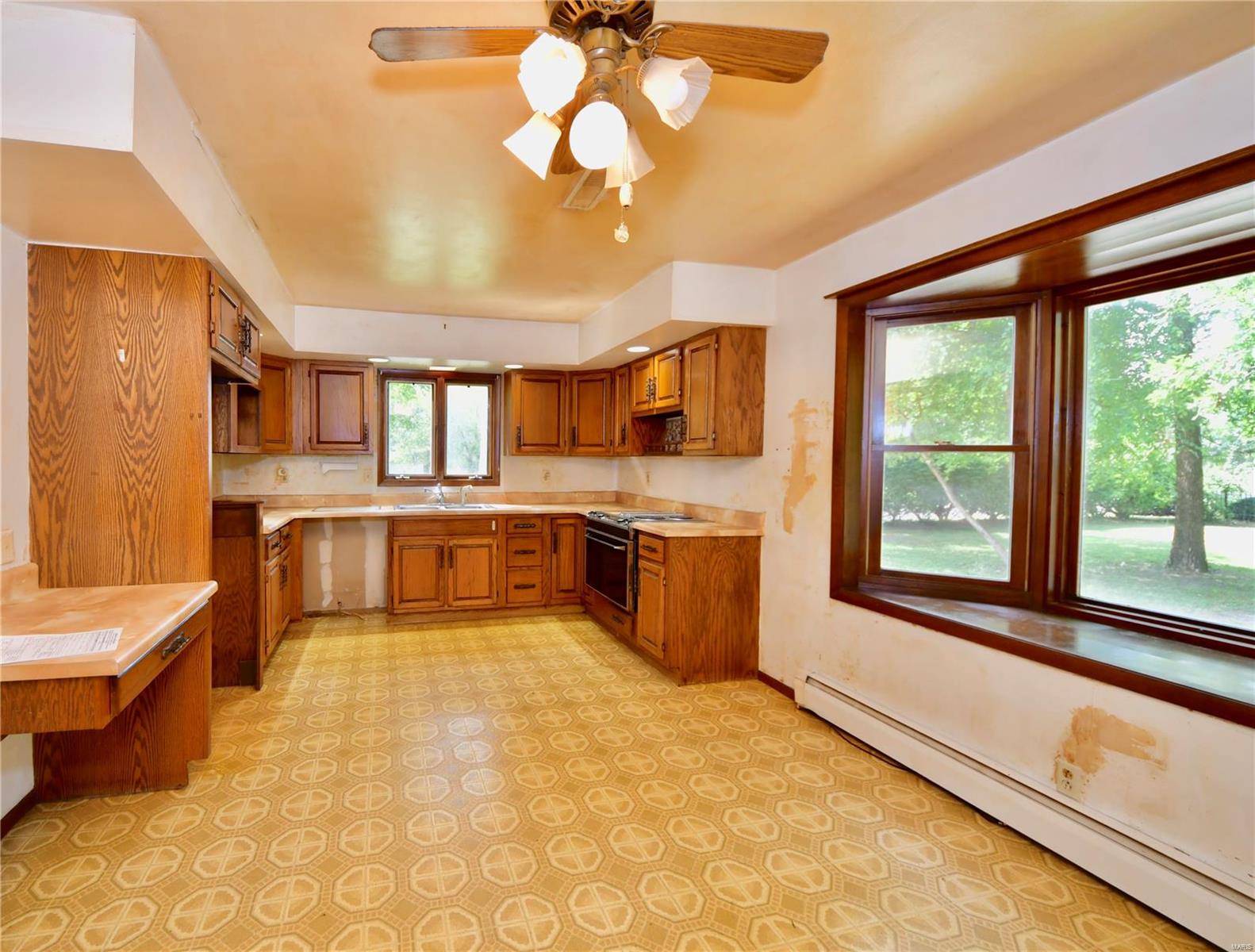 1026 Schwarz Road Edwardsville, IL 62025 - Photo 15 of 34 Gallery Image 15