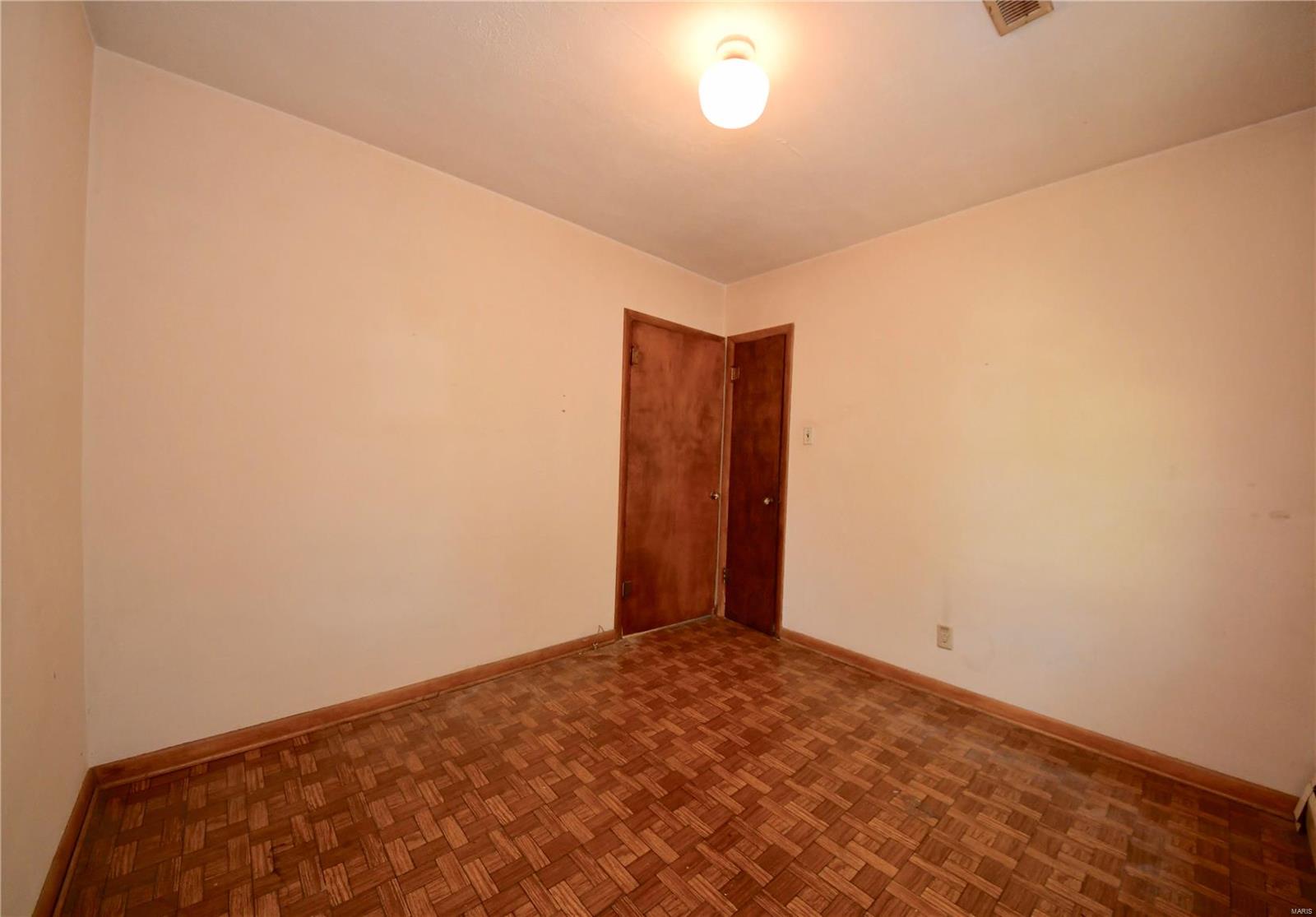 1026 Schwarz Road Edwardsville, IL 62025 - Photo 23 of 34 Gallery Image 23