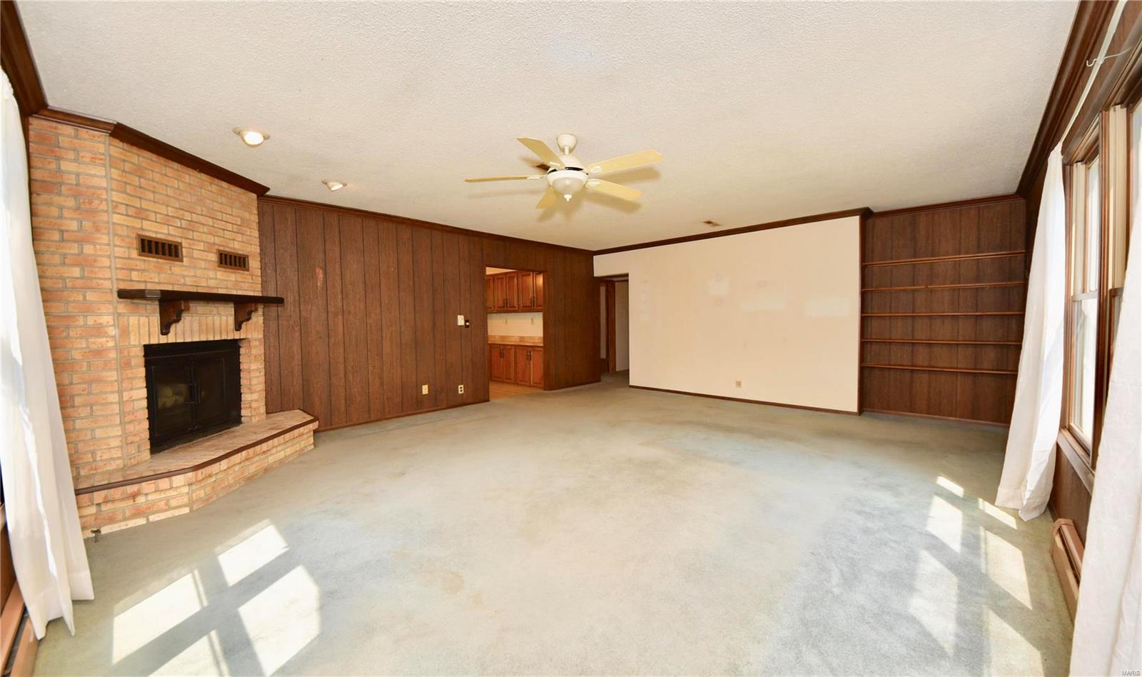 1026 Schwarz Road Edwardsville, IL 62025 - Photo 7 of 34 Gallery Image 7