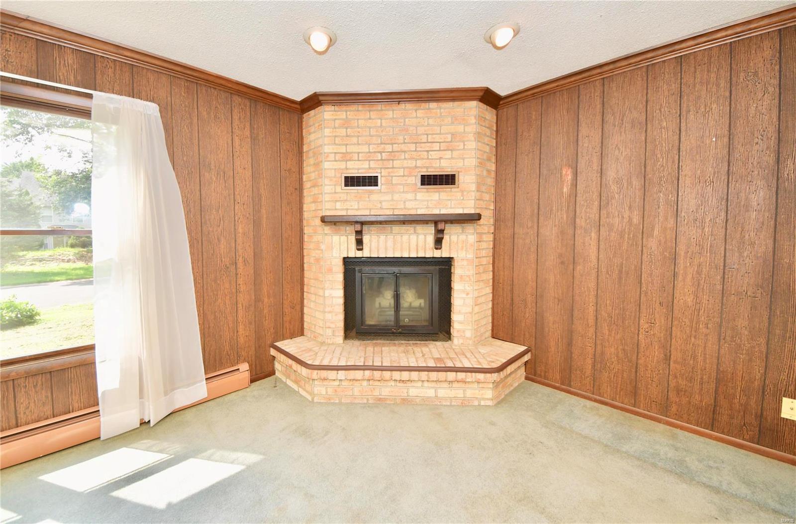 1026 Schwarz Road Edwardsville, IL 62025 - Photo 8 of 34 Gallery Image 8