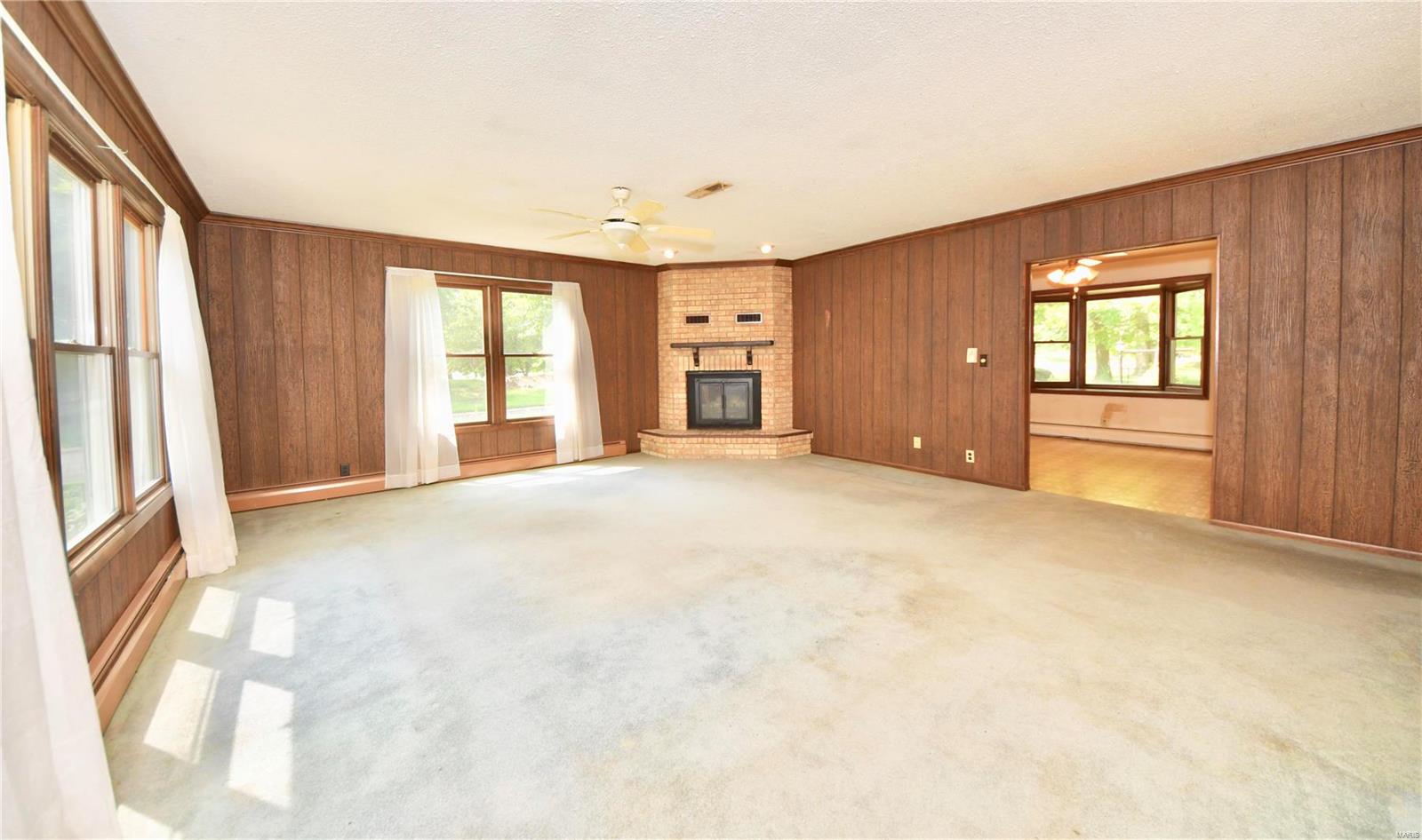 1026 Schwarz Road Edwardsville, IL 62025 - Photo 10 of 34 Gallery Image 10