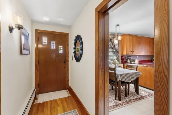 a very nice looking room with a mirror