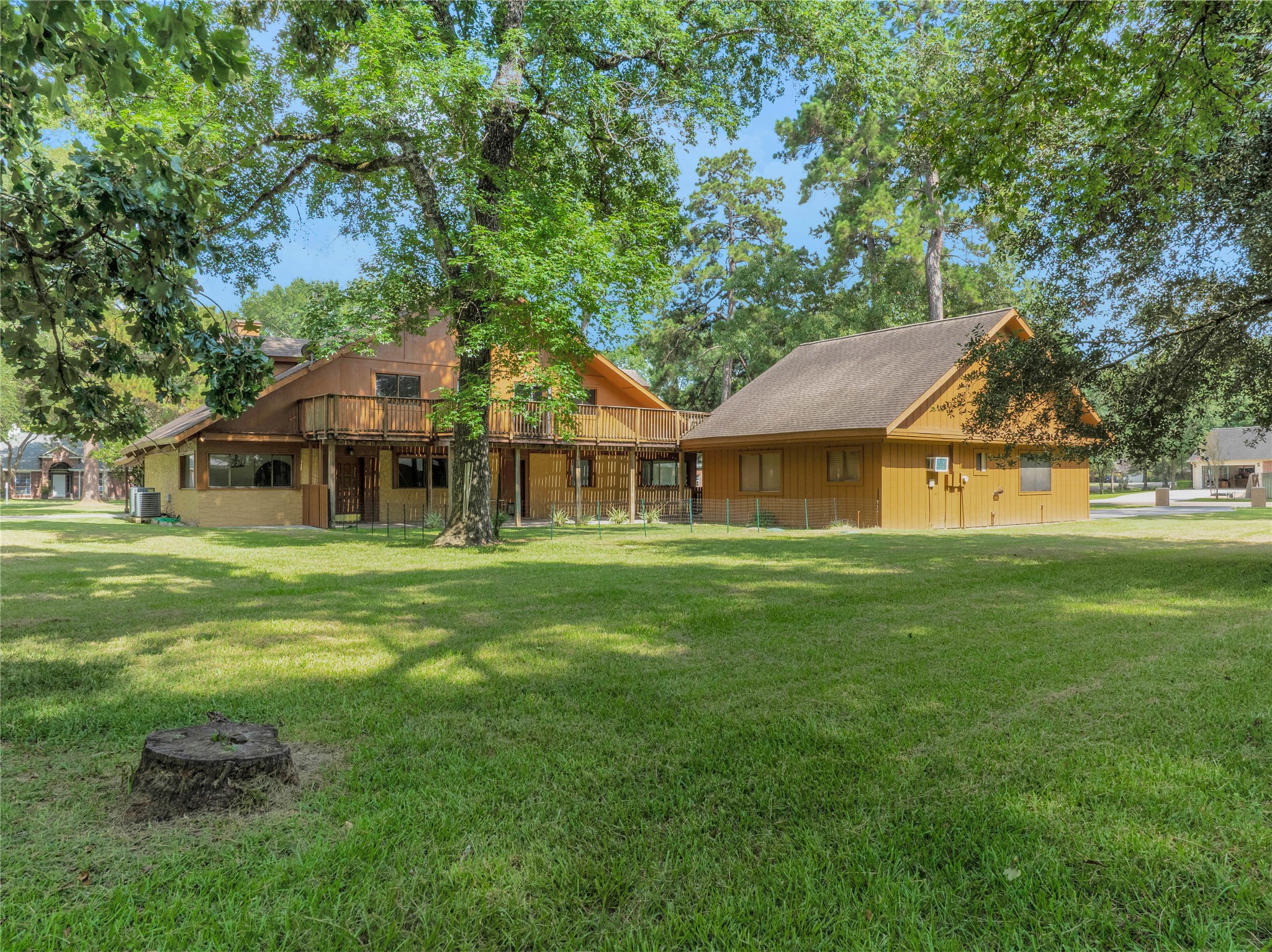 15418 Willis Way Conroe, TX 77384 - Photo 5 of 41