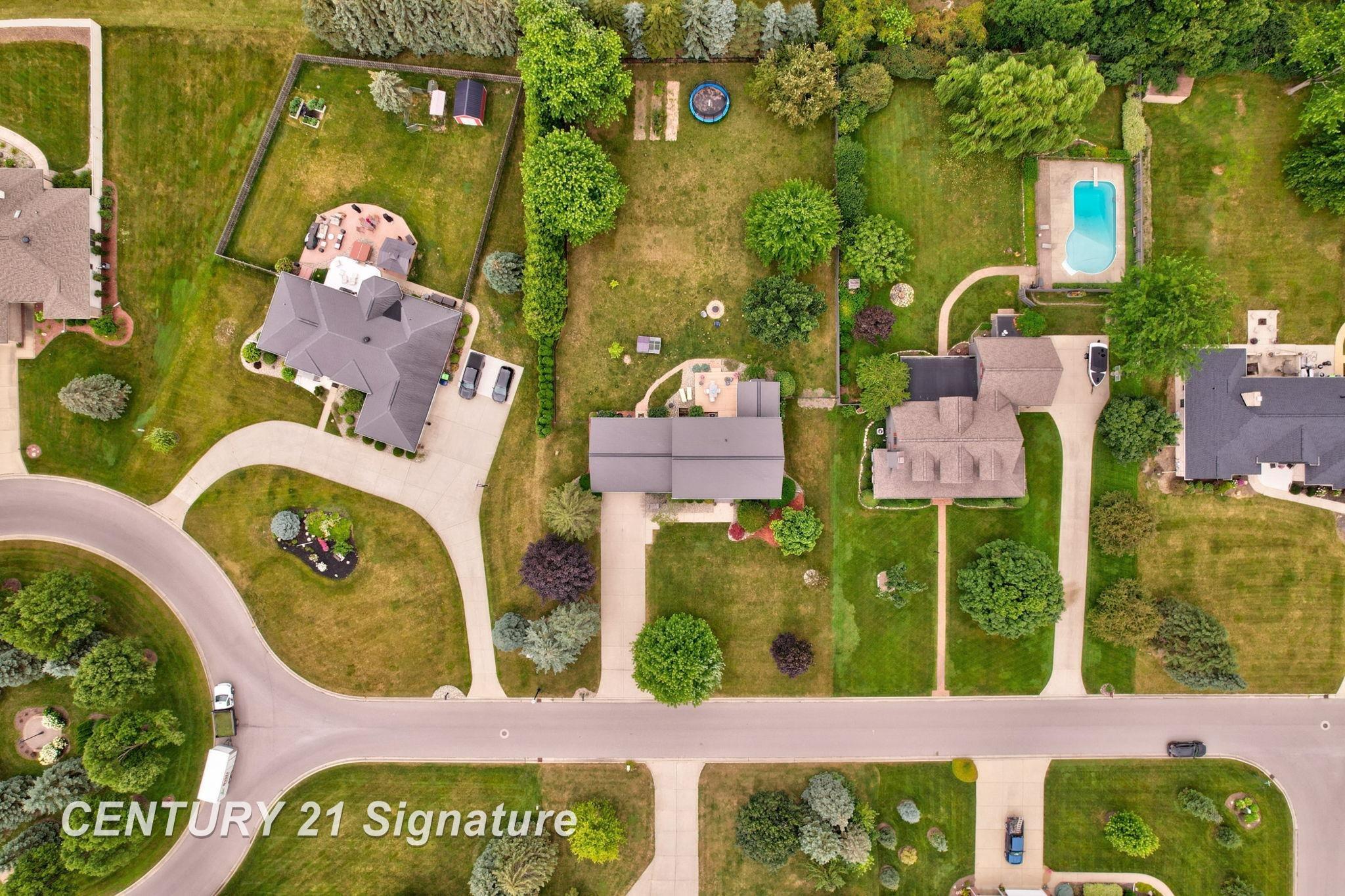4111 Autumn Ridge Saginaw, MI 48603 - Photo 66 of 76 50182381-0bdf186b-3e10-4d2c-8c09-87a152375fe7.JPG