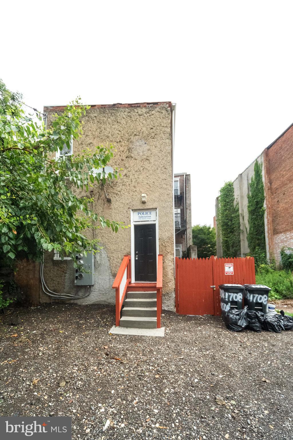 1708 Madison Avenue Baltimore, MD 21217 - Photo 56 of 56 a backyard of a house with seating space