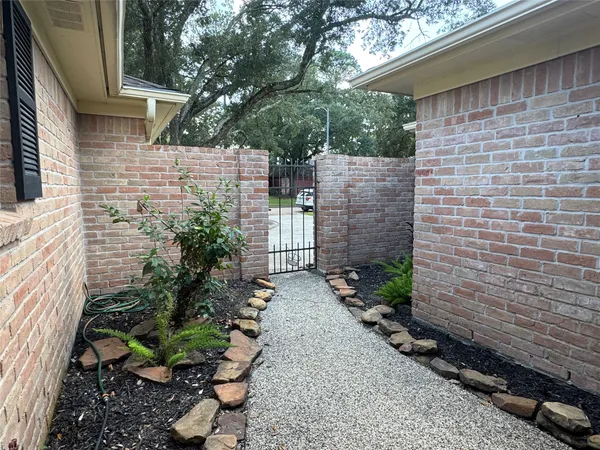 a view of a pathway of a house