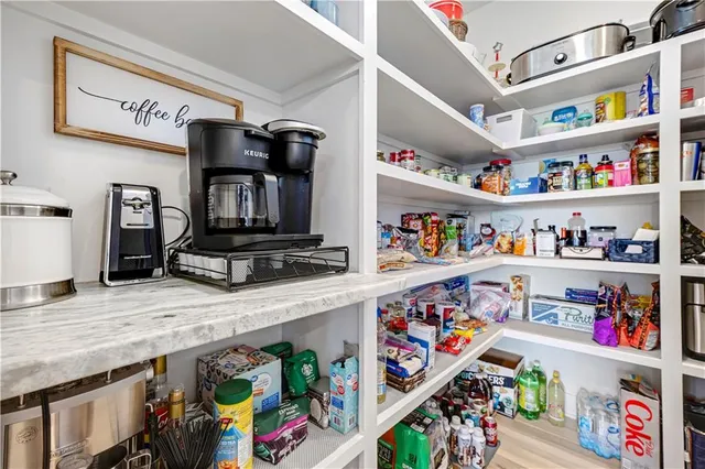 $749,900 | 1433 Woodland Road, Greenwood, MO 64034