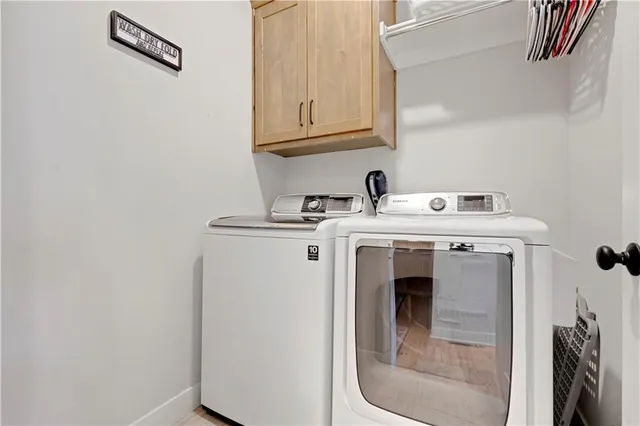 $749,900 | 1433 Woodland Road, Greenwood, MO 64034