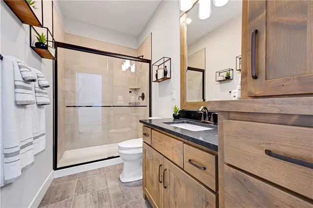 $749,900 | 1433 Woodland Road, Greenwood, MO 64034