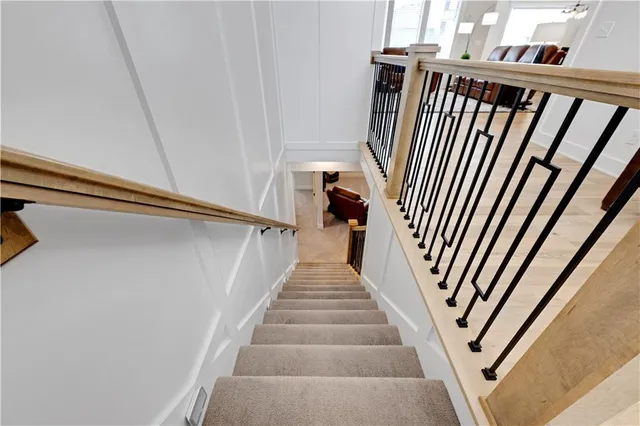 $749,900 | 1433 Woodland Road, Greenwood, MO 64034