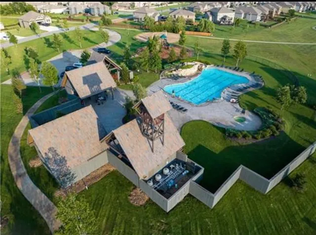 $749,900 | 1433 Woodland Road, Greenwood, MO 64034