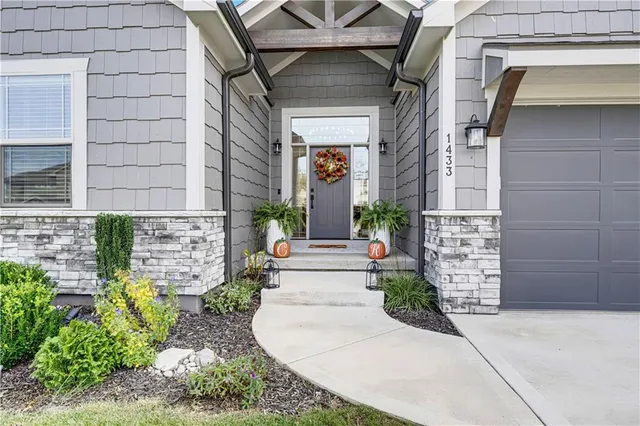 $749,900 | 1433 Woodland Road, Greenwood, MO 64034