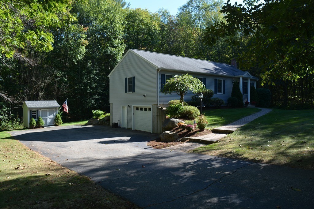 352 Town Farm Road Barre, MA 01005 - Photo 2 of 30