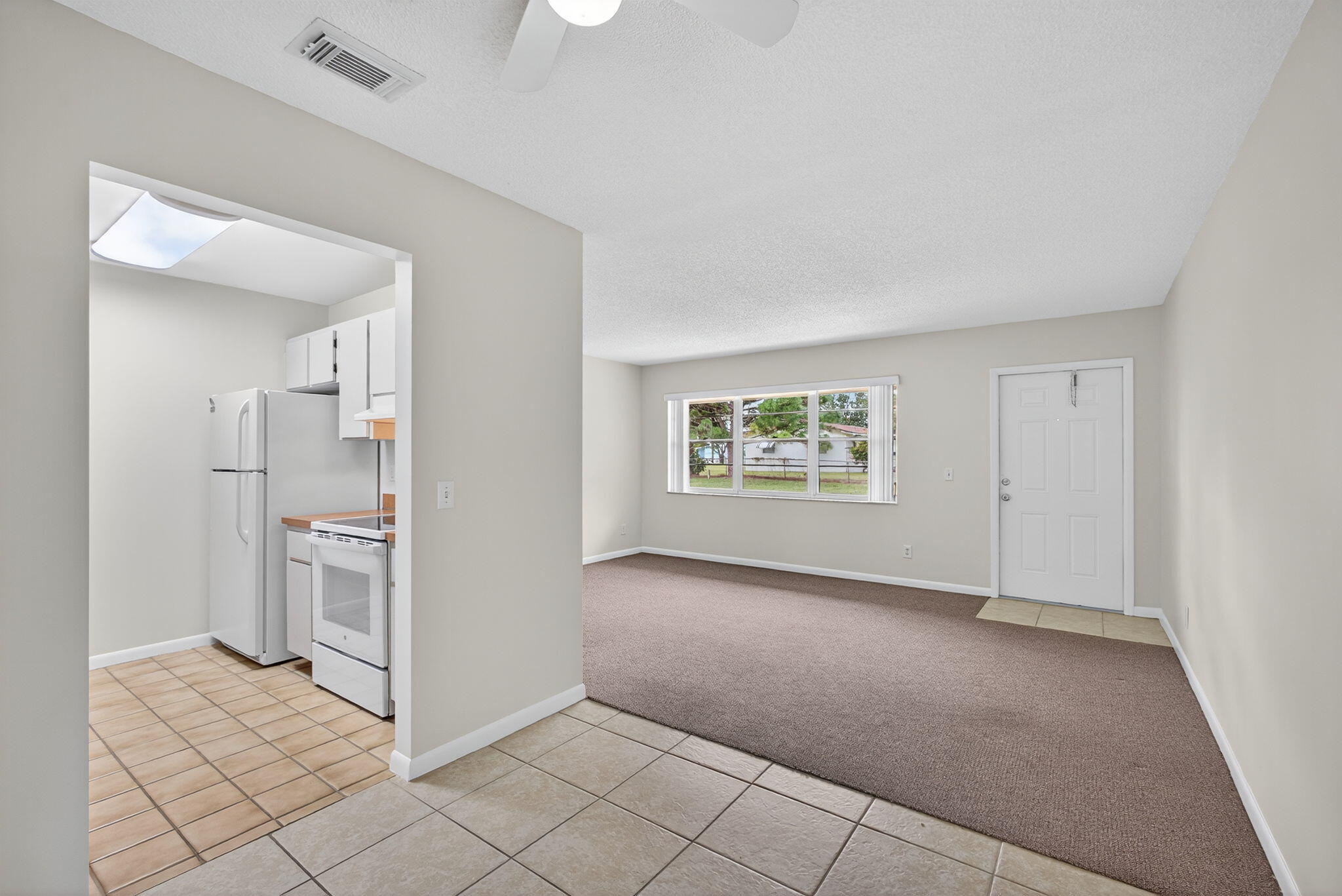 8585 Southeast Church Street, Unit 2 Hobe Sound, FL 33455 - Photo 17 of 28 17-web-or-mls-5D1A0714
