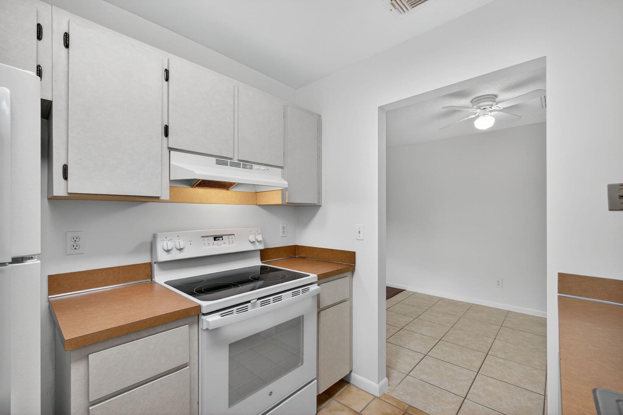 8585 Southeast Church Street, Unit 2 Hobe Sound, FL 33455 - Photo 20 of 28 20-web-or-mls-5D1A0730