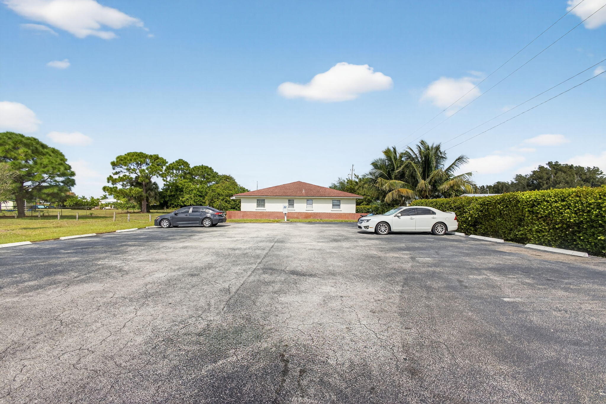 8585 Southeast Church Street, Unit 2 Hobe Sound, FL 33455 - Photo 2 of 28 1-web-or-mls-5D1A0634