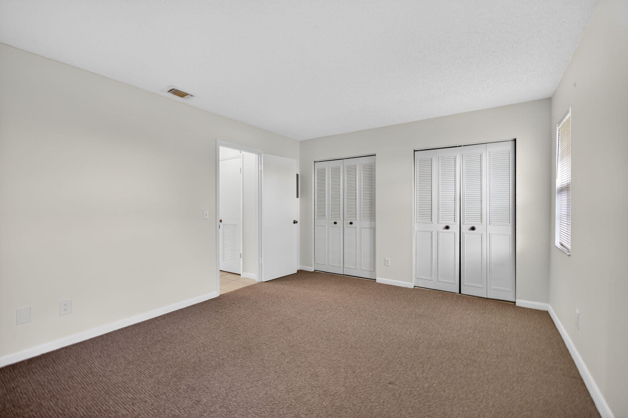 8585 Southeast Church Street, Unit 2 Hobe Sound, FL 33455 - Photo 26 of 28 26-web-or-mls-5D1A0762