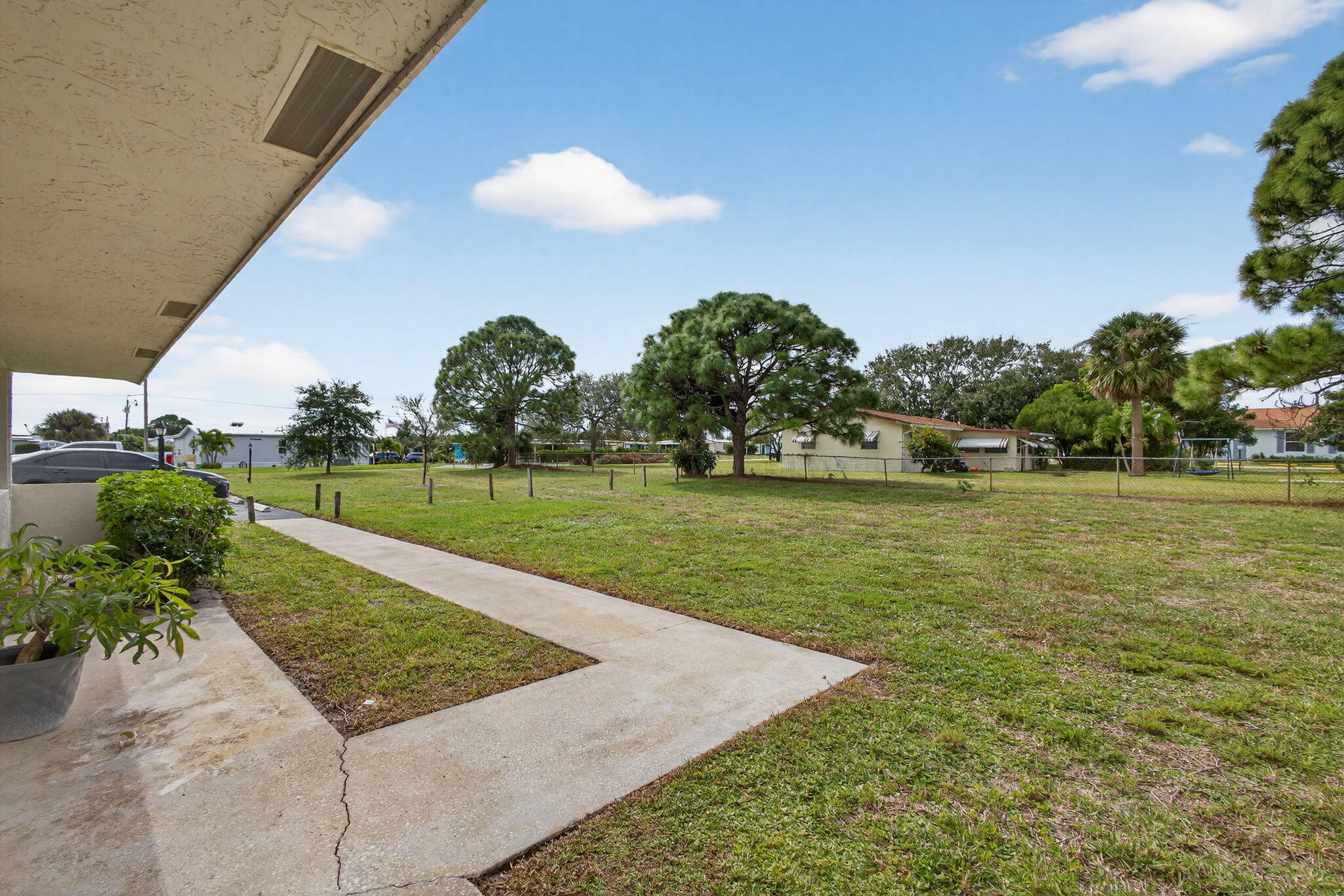 8585 Southeast Church Street, Unit 2 Hobe Sound, FL 33455 - Photo 9 of 28 9-web-or-mls-5D1A0676
