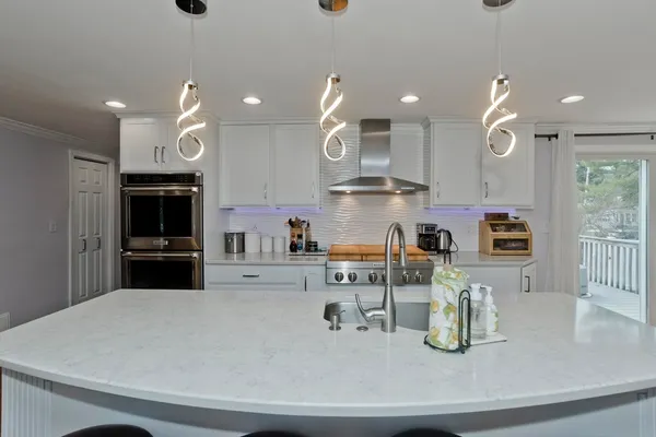 $499,999 | 68 Hazardville Road, Longmeadow, MA 01106