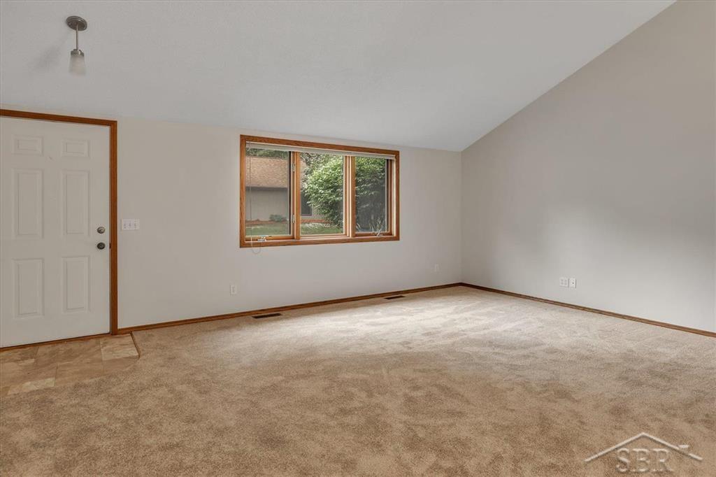 5114 Raintree Drive Midland, MI 48640 - Photo 12 of 26 50048901-11.JPG