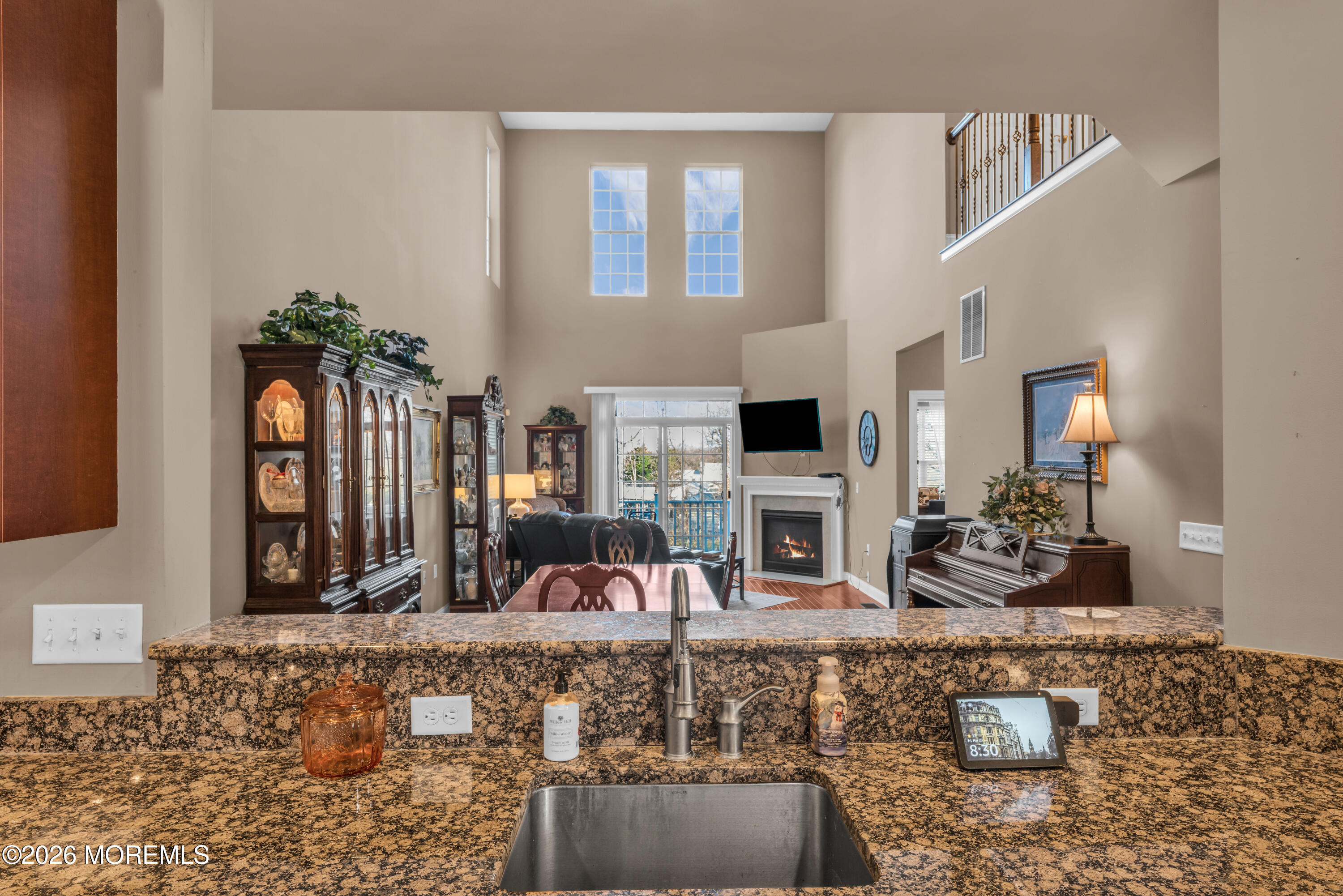 204 April Way Middletown, NJ 07748 - Photo 4 of 38 photos_high_resolution_HOM00670