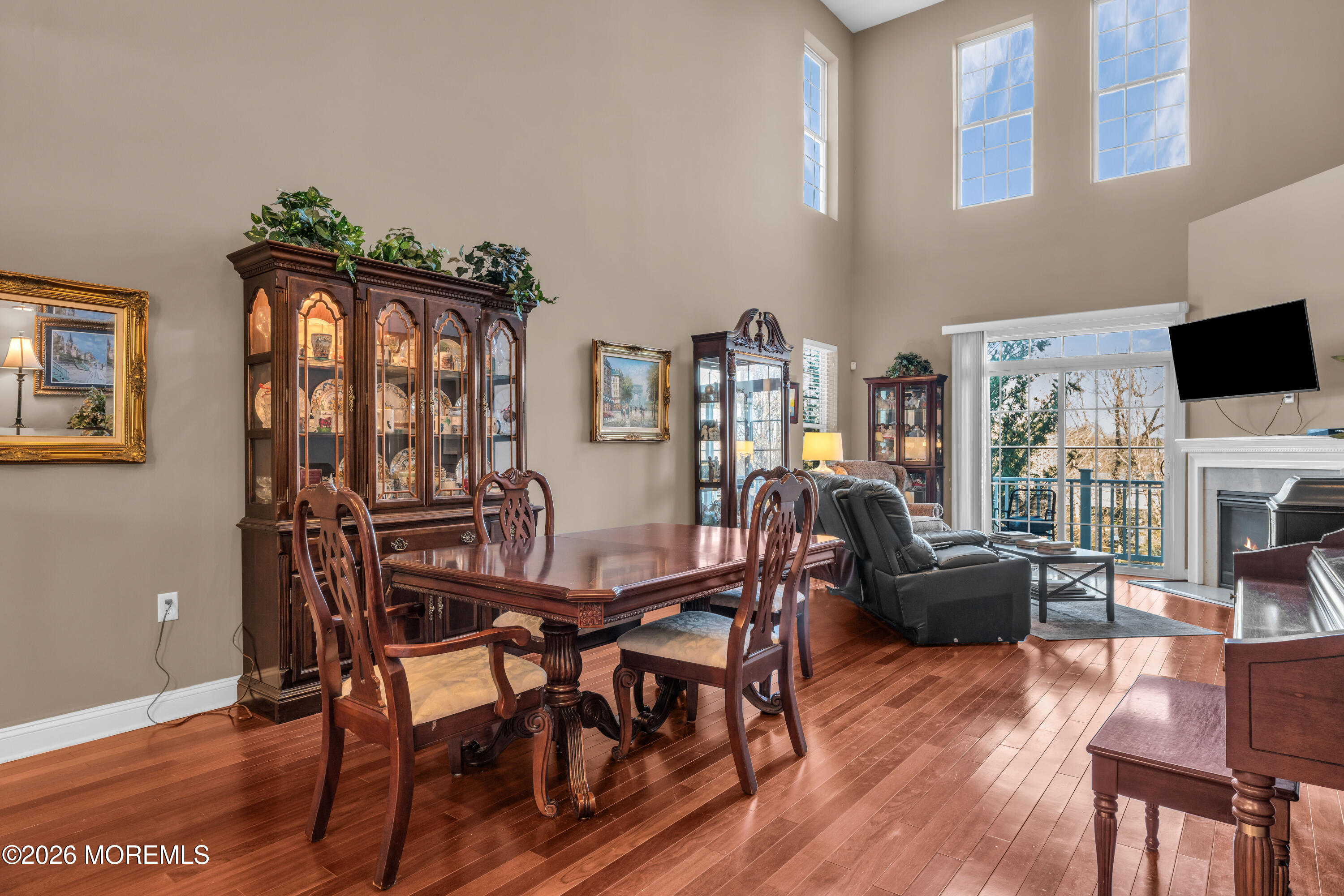 204 April Way Middletown, NJ 07748 - Photo 5 of 38 photos_high_resolution_HOM00675