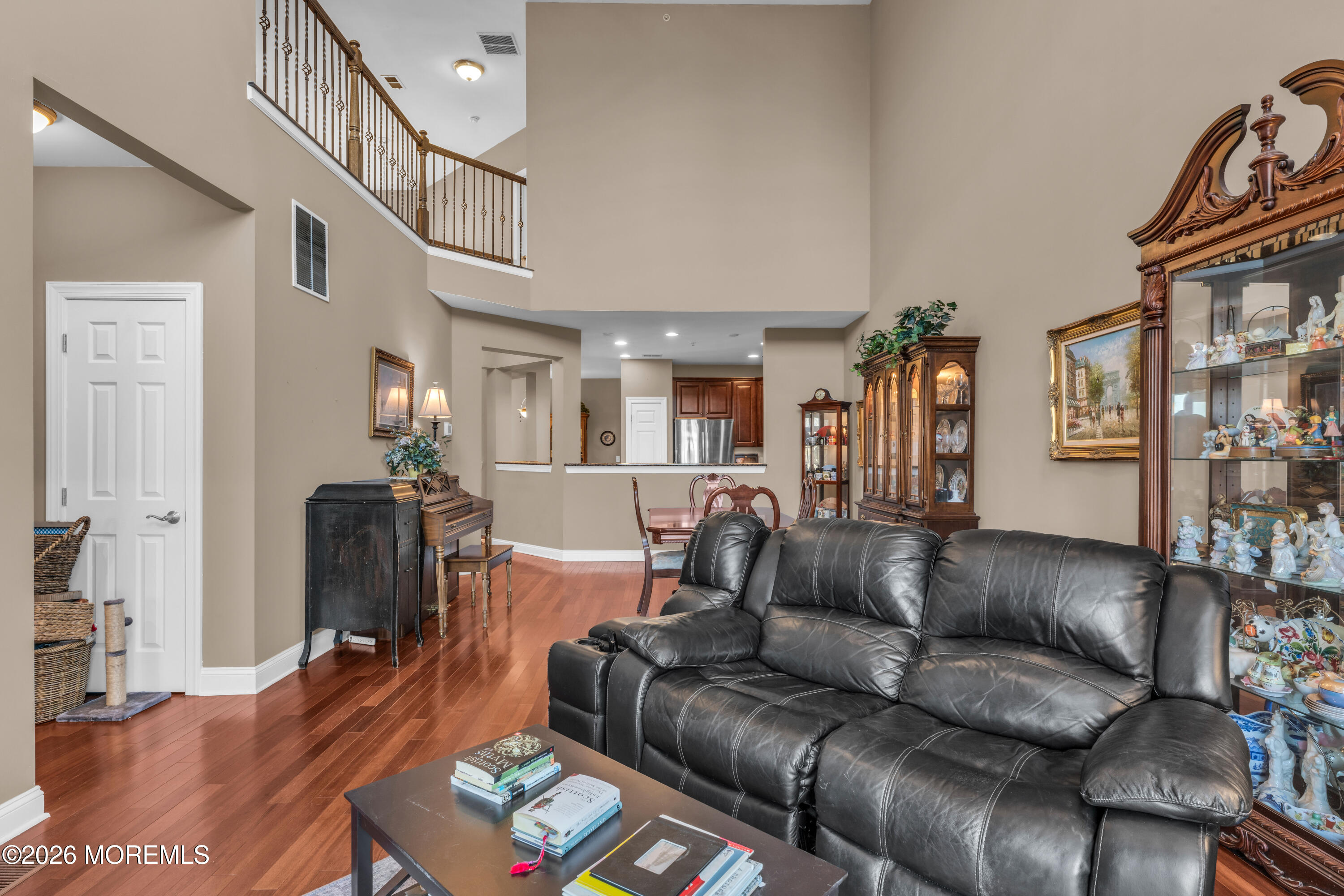 204 April Way Middletown, NJ 07748 - Photo 9 of 38 photos_high_resolution_HOM00700